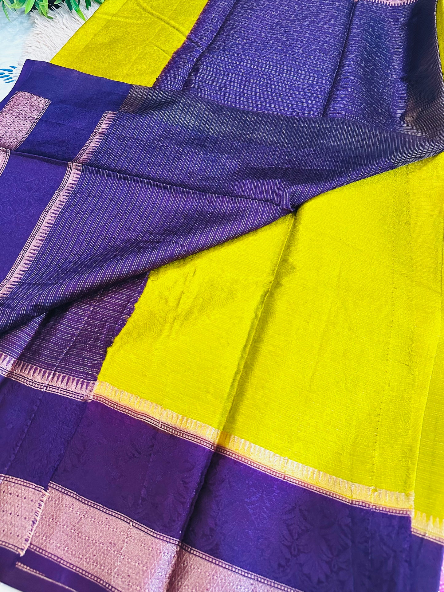 Vibrant Green Mulberry Worm Silk Saree