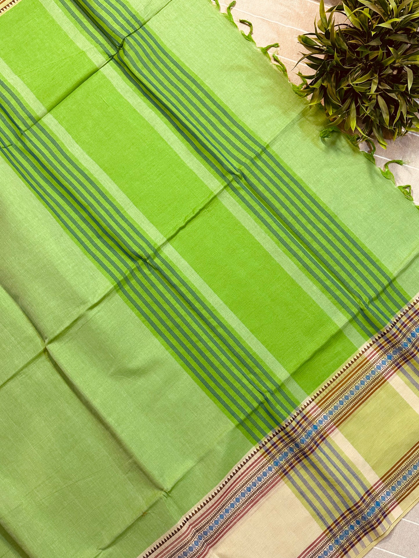 Bright Green Pure Mangalagiri Organic Cotton Saree