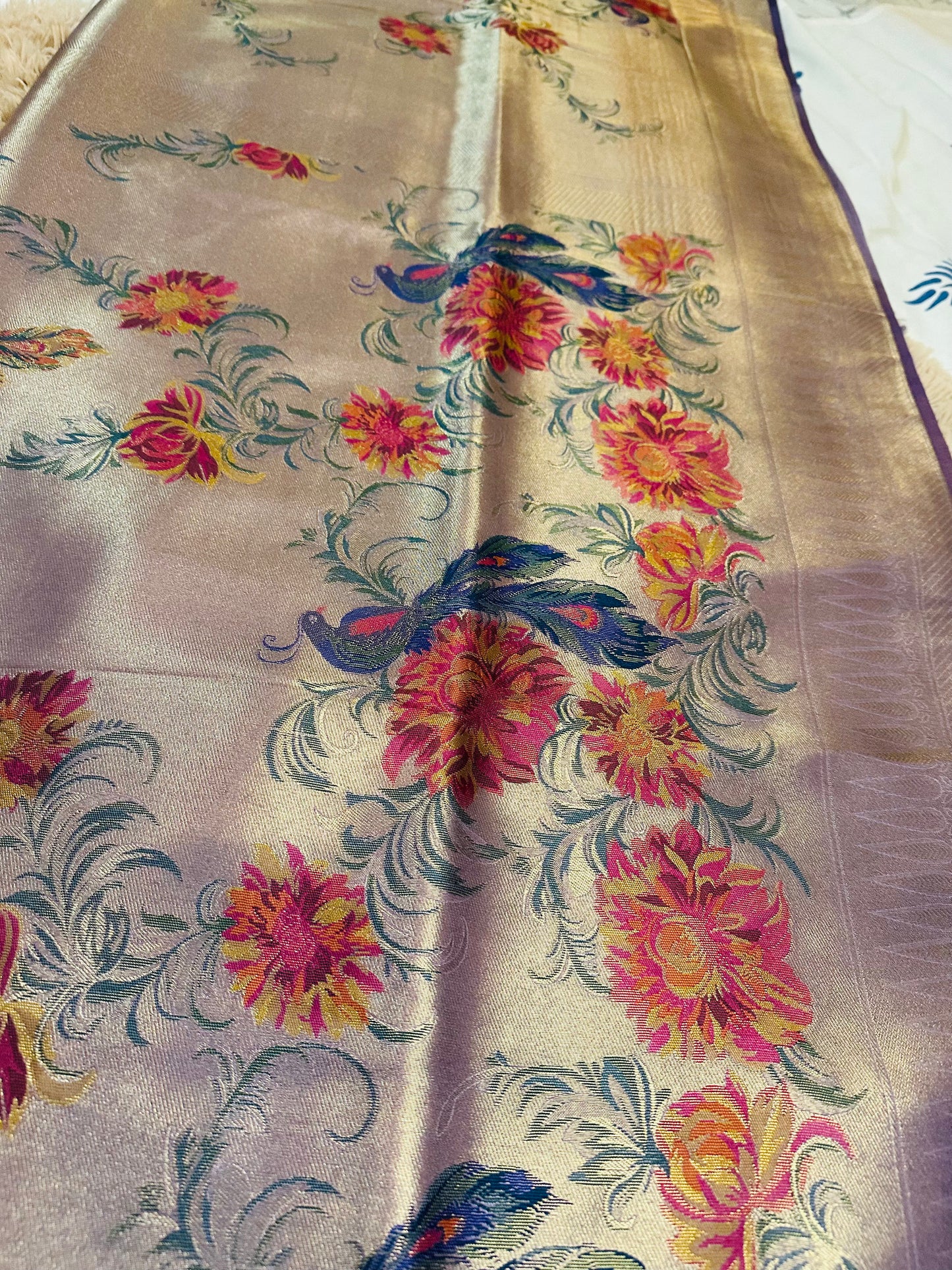 Glossy Light Purple Silk Saree