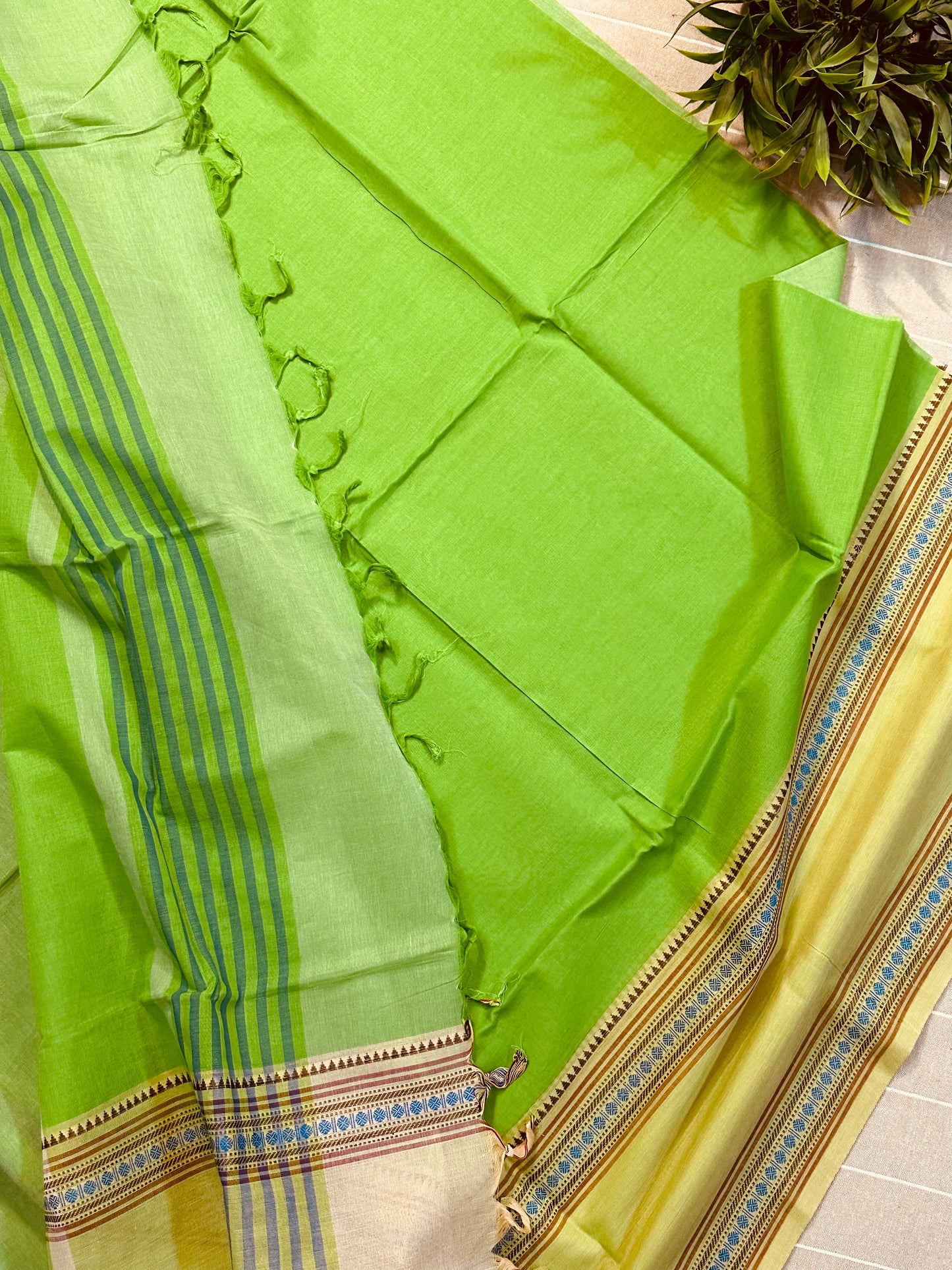 Bright Green Pure Mangalagiri Organic Cotton Saree