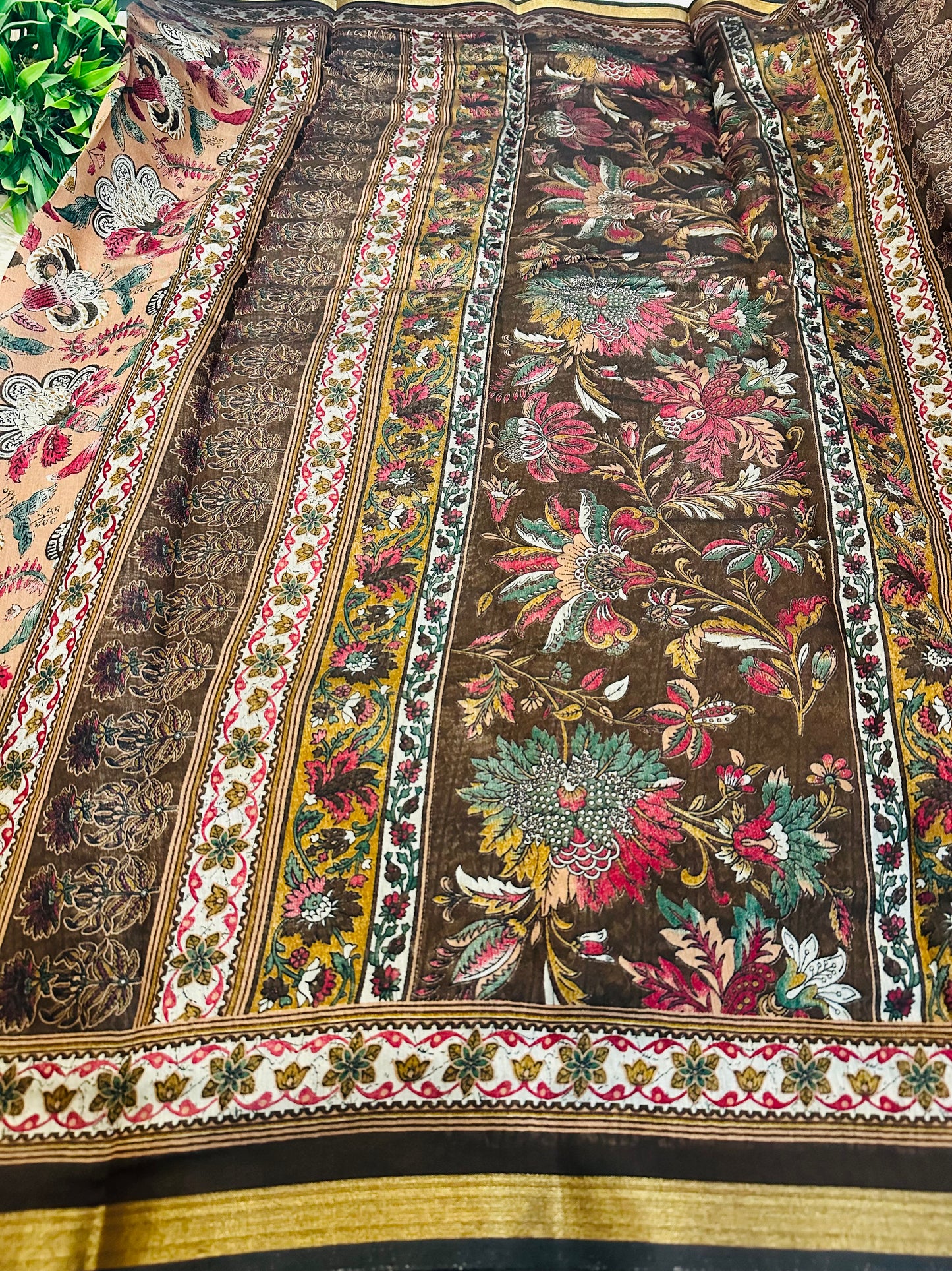 Peach Floral Maheshwari Silk Saree