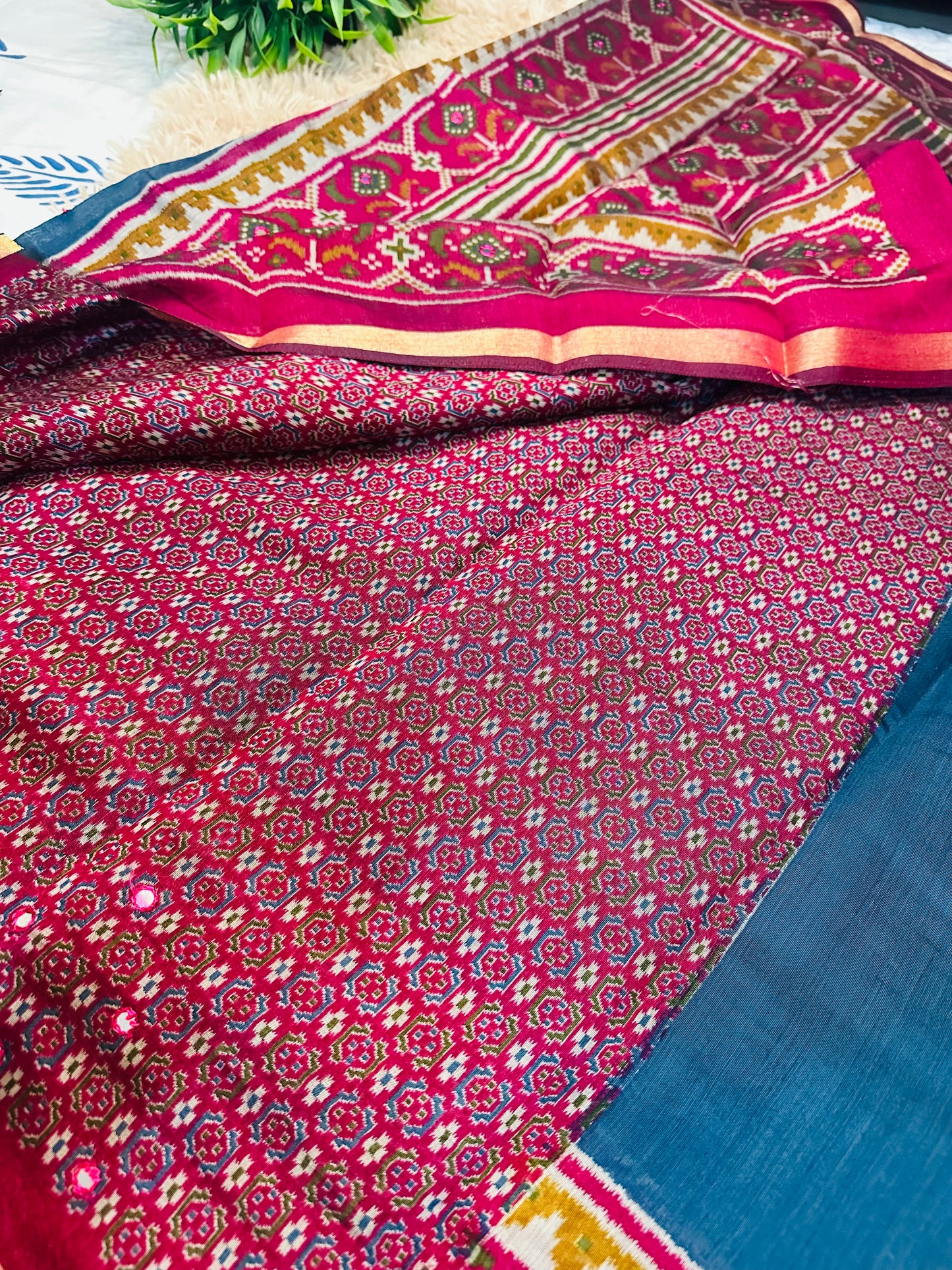 Navy Blue Maheshwari Silk Saree